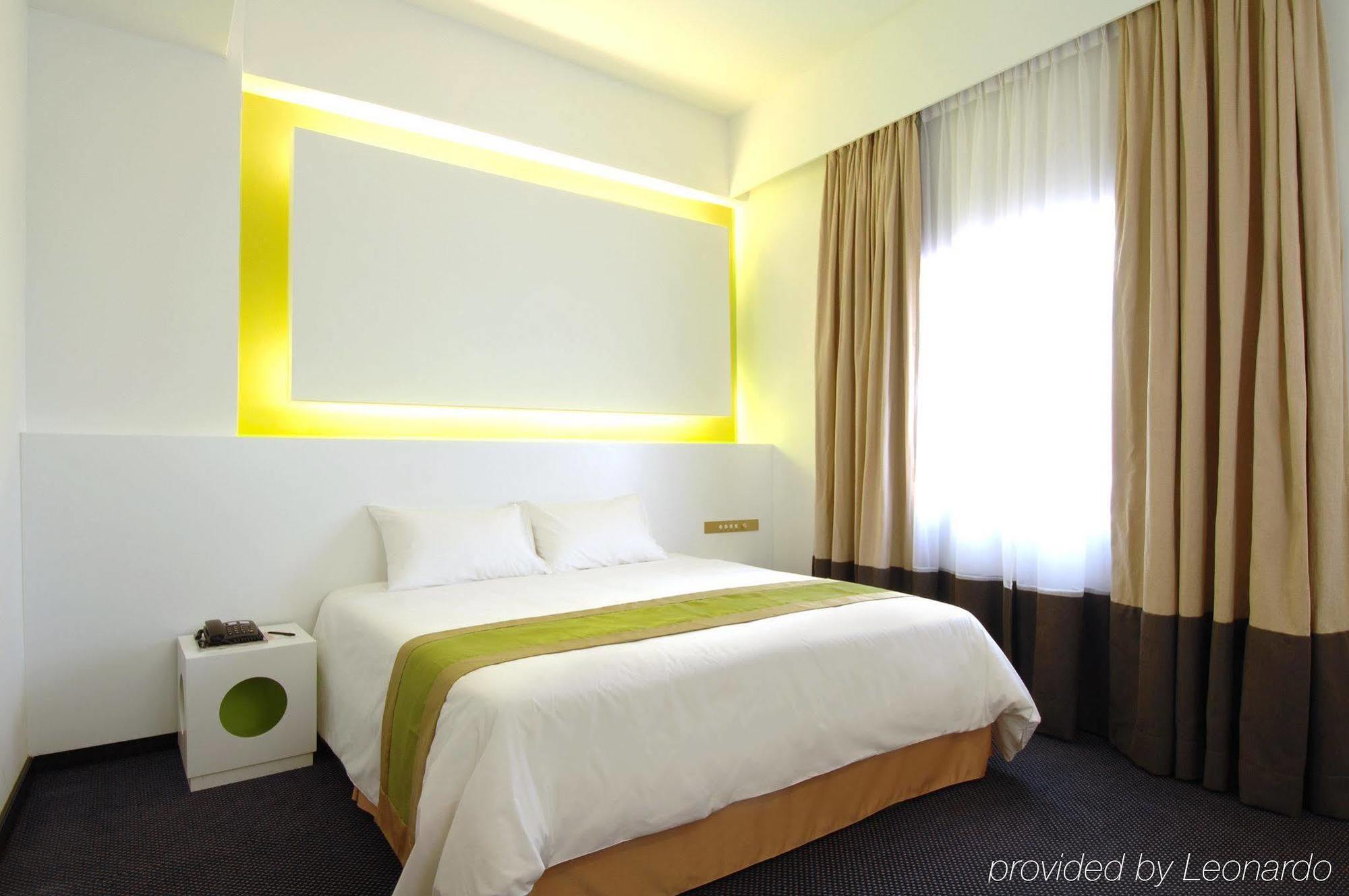 Q Hotel Kuala Lumpur Oda fotoğraf